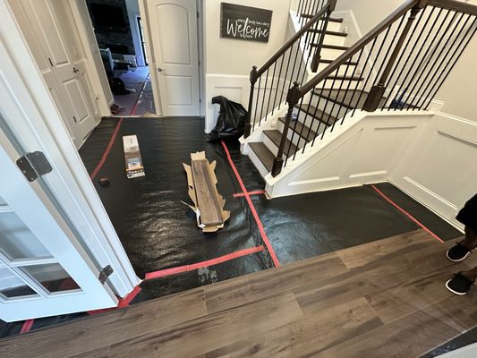 Sutphins Flooring N Remodeling Logo