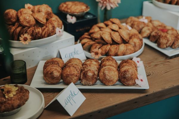 Winston Pies by null