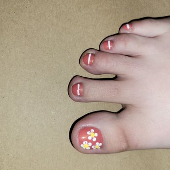 Blue Sky Nail Spa - Right foot, not as bad as left foot - Nail Salons Near Me - Bellevue, Nebraska