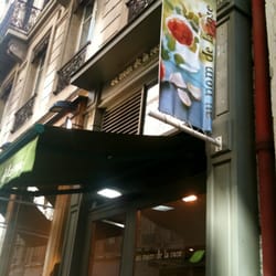 Au Nom de la Rose