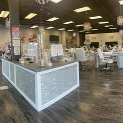 Milano Nails Spa - Beautiful layout