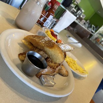 Cindy's Eagle Rock Restaurant - French toast - Breakfast & Brunch Near Me - Los Angeles, California