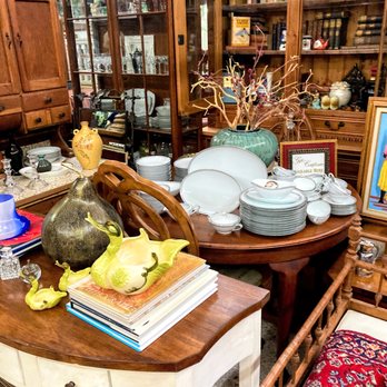 Chuckles Favorite Things - Antiques Near Me - Hobe Sound, Florida