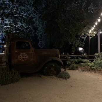 BarrelHouse Brewing Co - Outdoor seating area - Breweries Near Me - Paso Robles, California BarrelHouse Brewing Co - Outdoor seating area - Breweries Near Me - Paso Robles, California