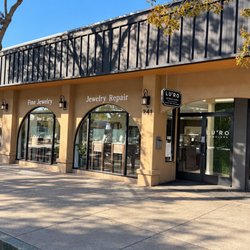 Lu'Ro jewelers - Store front