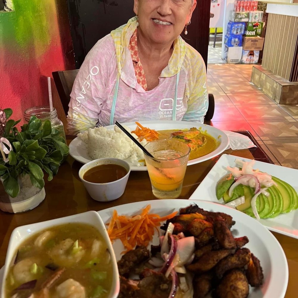 Levis  " El Original" - Shrimp ajillo, pork chiccarones and fish dish! - Dominican Near Me - San Juan, Puerto Rico