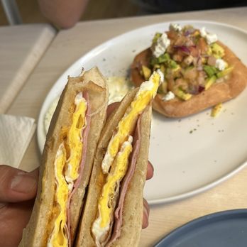 Dos Cafés - Breakfast & Brunch Near Me - San Juan, Puerto Rico