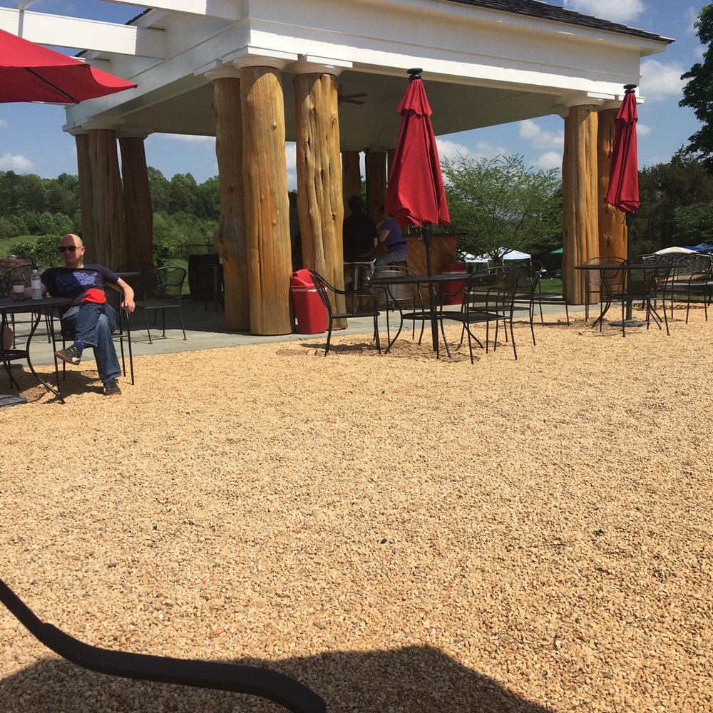 Castle Hill Cider - Outdoor bar - Cideries Near Me - Keswick, Virginia Castle Hill Cider - Outdoor bar - Cideries Near Me - Keswick, Virginia