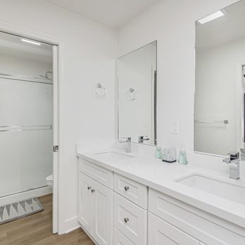 Jacob Allen Media - Bathroom - Videographers Near Me Jacob Allen Media - Bathroom - Videographers Near Me
