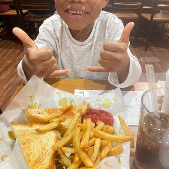 WingPlace Patio - Grill cheese kids meal - Chicken Wings Near Me - Lexington, South Carolina WingPlace Patio - Grill cheese kids meal - Chicken Wings Near Me - Lexington, South Carolina