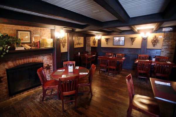 Bill's Olde Tavern by null