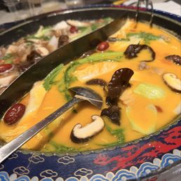 Half Mushroom Soup Combo 菌菇拼盘 Half Sour Cabbage Soup Half Mushroom Soup Combo 菌菇拼盘 Half Sour Cabbage Soup