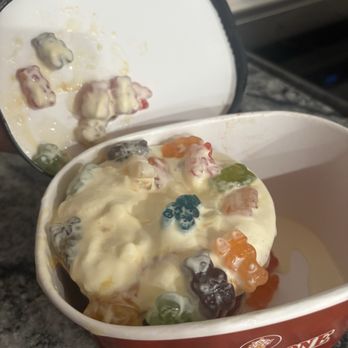 Cold Stone Creamery - French Vanilla Ice Cream - Ice Cream & Frozen Yogurt Near Me - Herndon, Virginia