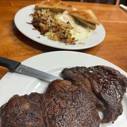 COUNTRY SKILLET CAFE - Steak and Eggs Breakfast