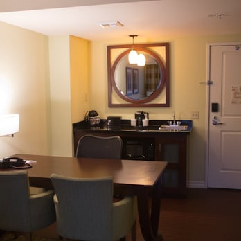 Embassy Suites by Hilton Valencia - Hotels Near Me - Valencia, California
