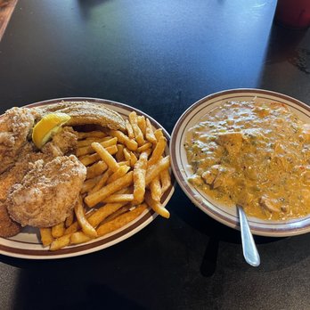 Broussard's Cajun Cuisine - Chicken Catfish combo with chicken and étouffée. Absolutely perfect. - Cajun/Creole Near Me - Paducah, Kentucky Broussard's Cajun Cuisine - Chicken Catfish combo with chicken and étouffée. Absolutely perfect. - Cajun/Creole Near Me - Paducah, Kentucky