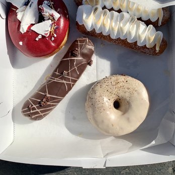 Fan-Fan Doughnuts - La Donna, Yuzu-Meringue, Boston Cream, White Coffee - Donuts Near Me - Brooklyn, New York Fan-Fan Doughnuts - La Donna, Yuzu-Meringue, Boston Cream, White Coffee - Donuts Near Me - Brooklyn, New York