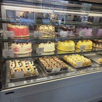 Jennivee’s Bakery - Desserts Near Me - Chicago, Illinois Jennivee’s Bakery - Desserts Near Me - Chicago, Illinois