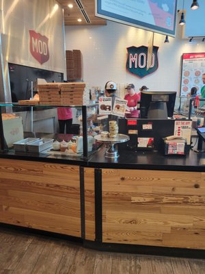 MOD Pizza by null