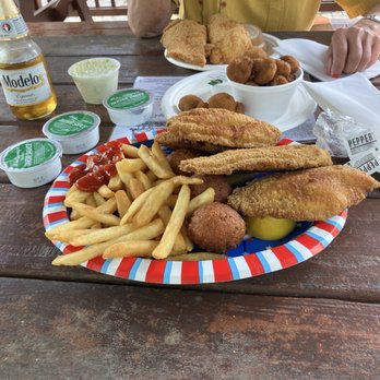 Mike Linnig's Restaurant - Our food - Seafood Near Me - Louisville, Kentucky
