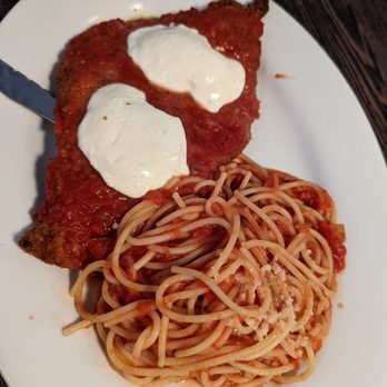 Roz & Rocco’s - Chicken Parm with spaghetti - Italian Near Me - Broomall, Pennsylvania Roz & Rocco’s - Chicken Parm with spaghetti - Italian Near Me - Broomall, Pennsylvania