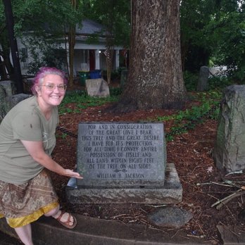 The Tree That Owns Itself - I am pleased. - Landmarks & Historical Buildings Near Me - Athens, Georgia