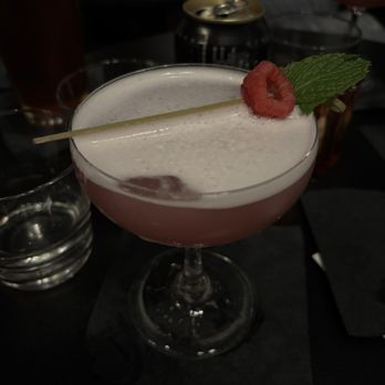Uptown Lounge - Cocktail Bars Near Me - Kansas City, Missouri