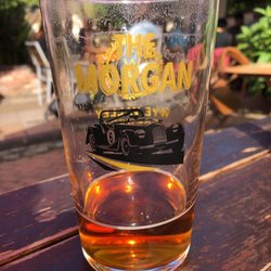 The Morgan - Sogar spezielle Gläser!