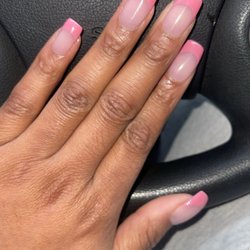 Cheri Nail Bar - Fill in with pink tips