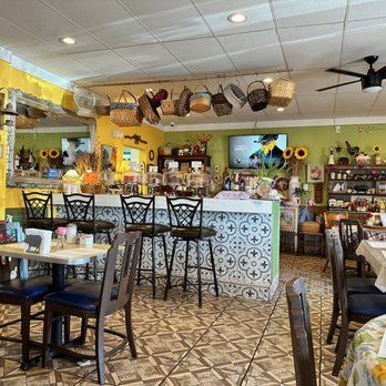 Hometown Country Kitchen - The bar area. - Comfort Food Near Me - Henderson, Nevada Hometown Country Kitchen - The bar area. - Comfort Food Near Me - Henderson, Nevada