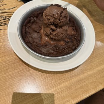 BJ's Restaurant & Brewhouse - Triple Chocolate Pizookie Made With Ghirardelli - New American Near Me - Allen, Texas