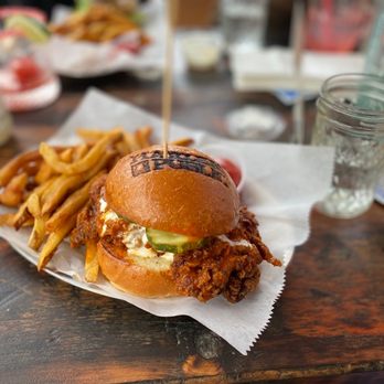 Harlem Public - New American Near Me - New York, New York