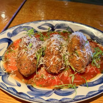 Vein At Kaka'ako - Arancini - Mediterranean Near Me - Honolulu, Hawaii Vein At Kaka'ako - Arancini - Mediterranean Near Me - Honolulu, Hawaii