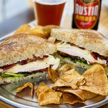 Savage Goods - Club Sándwich with Amber Austin Beer - Breakfast & Brunch Near Me - El Paso, Texas Savage Goods - Club Sándwich with Amber Austin Beer - Breakfast & Brunch Near Me - El Paso, Texas