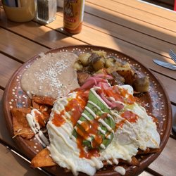 Buenos Dias Cafecito - The best chilaquiles and café de la Olla! There service was quick and very friendly. I highly recommend! I'll be back
