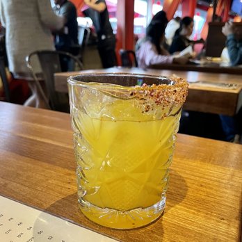 Tap & Barrel - Convention Centre - Comfort Food Near Me - Vancouver, British Columbia