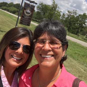 Texas Winos - Yellow Brick Road Winery - Wine Tours Near Me Texas Winos - Yellow Brick Road Winery - Wine Tours Near Me