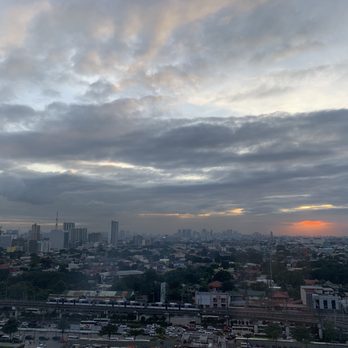 Seda Vertis North - My view from my room You can see that transportation is not a problem at all. Train, taxi, or grab , this city got you. - Hotels Near Me - Quezon City, NCR