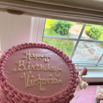 Sal & Dom's Pastry Shop - Every detail from the writing to the decorations to the delicious cake was amazing - Bakeries Near Me - Bronx, New York