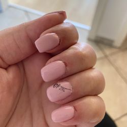 Diamond Nail and Spa - They cut my cuticles. I was bleeding. This is the shittiest manicure I've ever had.