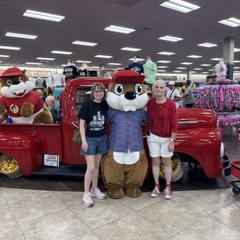 Buc-ee’s - My daughter and I with Buc'ee - Gas Stations Near Me - Goodyear, Arizona Buc-ee’s - My daughter and I with Buc'ee - Gas Stations Near Me - Goodyear, Arizona