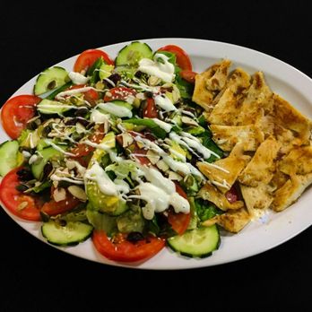 Los Pilares - Ensalada con pechuga a la plancha. - Mexican Near Me - Phoenix, Arizona Los Pilares - Ensalada con pechuga a la plancha. - Mexican Near Me - Phoenix, Arizona