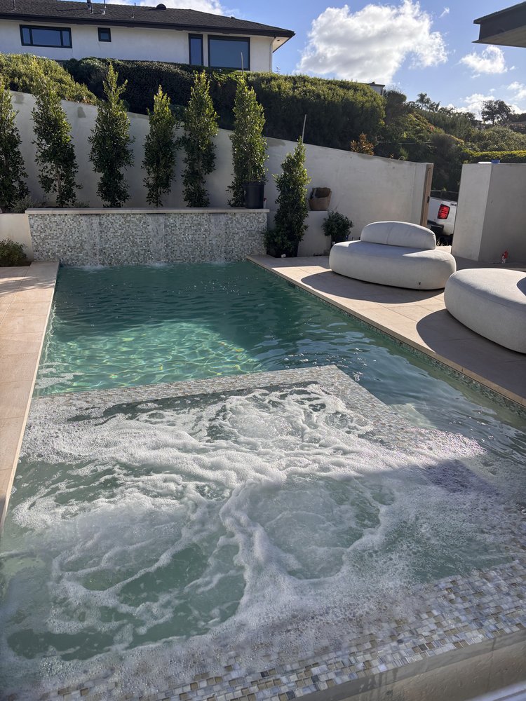 Granelli’s Pool and Spa Service Logo