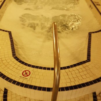 Coast Canmore Hotel - Clean your hot tub - Hotels Near Me - Canmore, Alberta