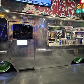 Brgr Stop - Milkshake Bar - American Near Me - Fort Lauderdale, Florida