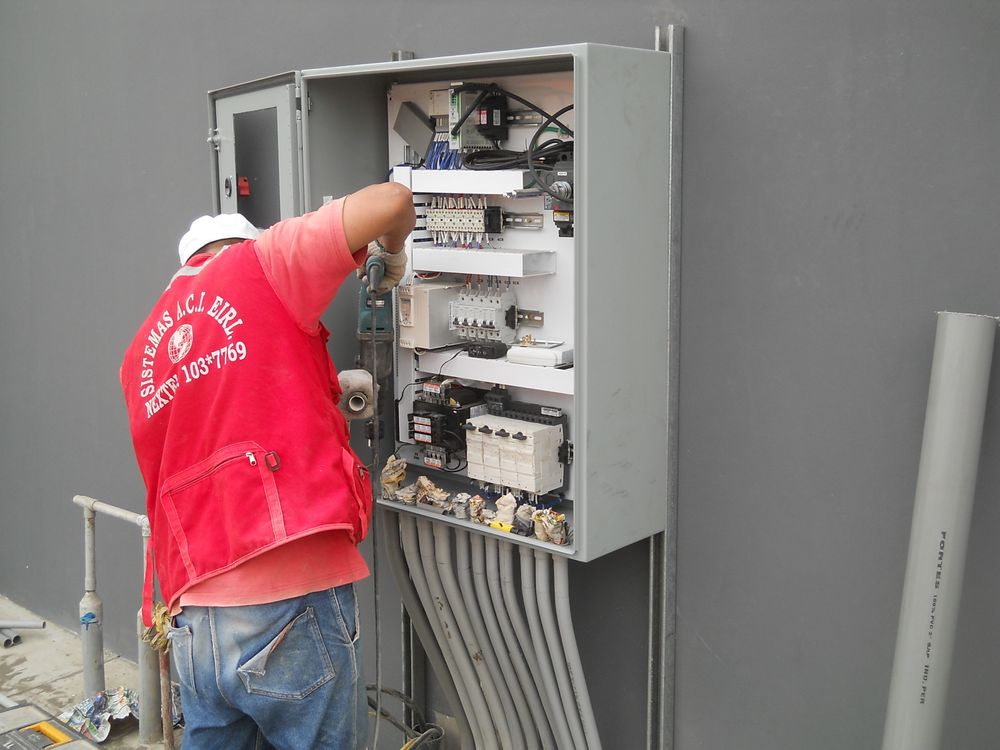 Slide of J&D Contractor