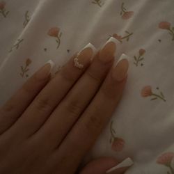 Sk Nails