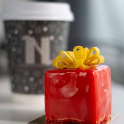 Nadège Patisserie - Mascarpone mousse, strawberry compote, lime crémeux