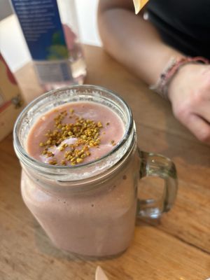 The Hive Superfood Eats & Organic Cafe - Santa Monica by null