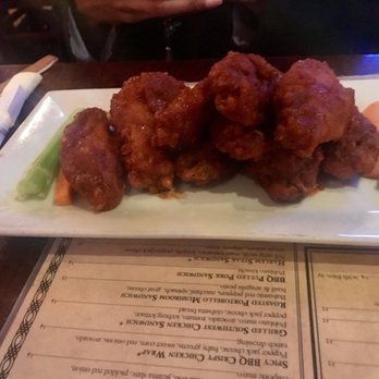 Harlem Tavern - Crispy wings with chipotle honey bbq sauce - Pubs Near Me - New York, New York Harlem Tavern - Crispy wings with chipotle honey bbq sauce - Pubs Near Me - New York, New York